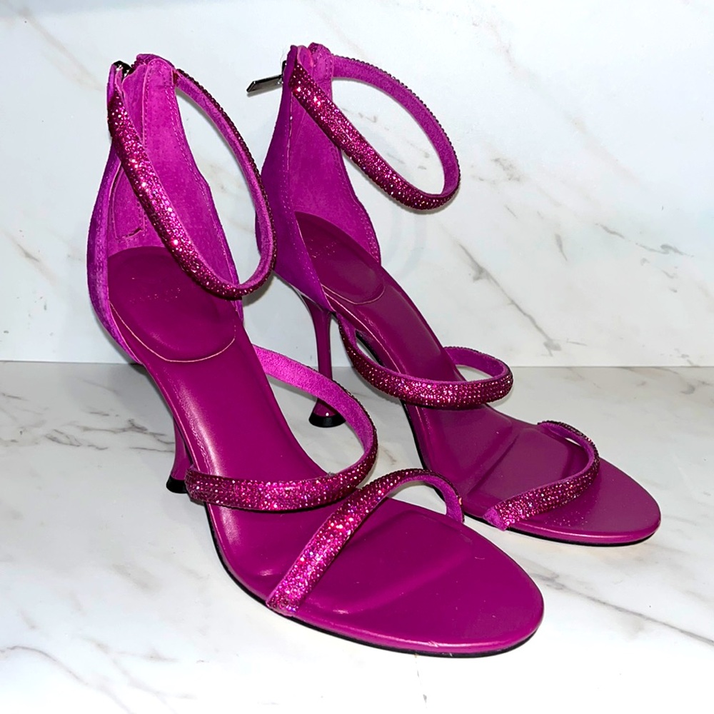 NEW marc fisher Carita purple strappy crystal heels sz 6.5.   (C12)
